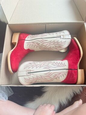 Women’s Pink and Cream Western Cowboy Boots